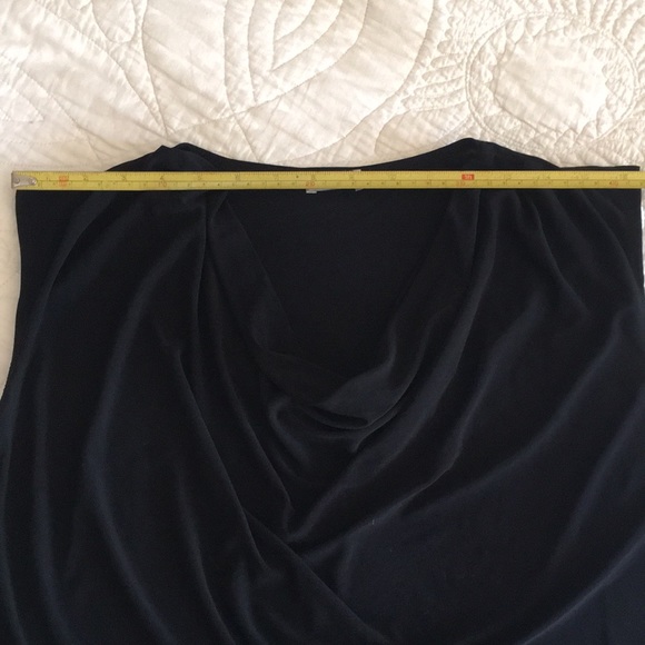 Sleeveless tank top blouse - Picture 5 of 7